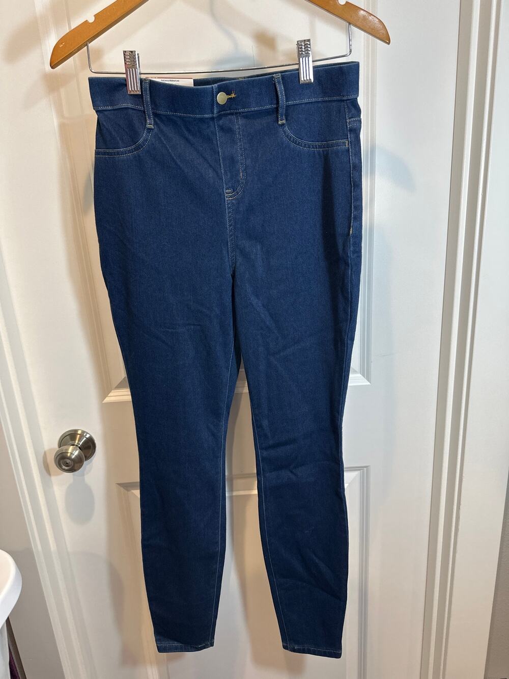 Time and Tru Denim High Rise Stretch Pull On Jeans Sz 4-6 NWT